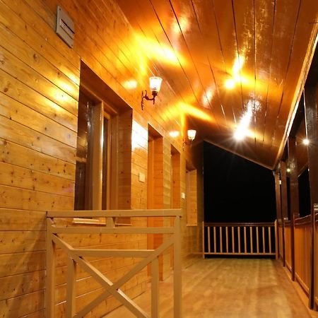 Forest Wood Cottage Manāli Екстериор снимка