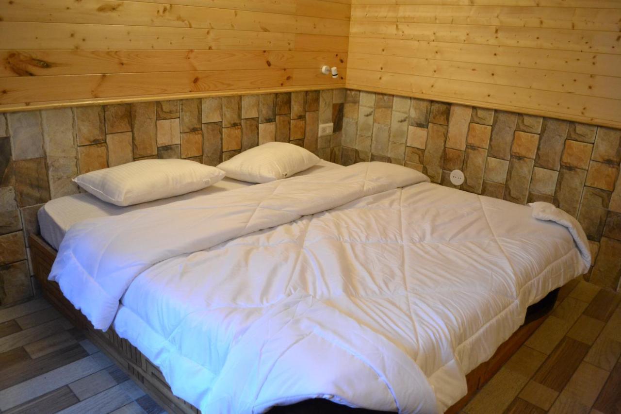 Forest Wood Cottage Manāli Екстериор снимка
