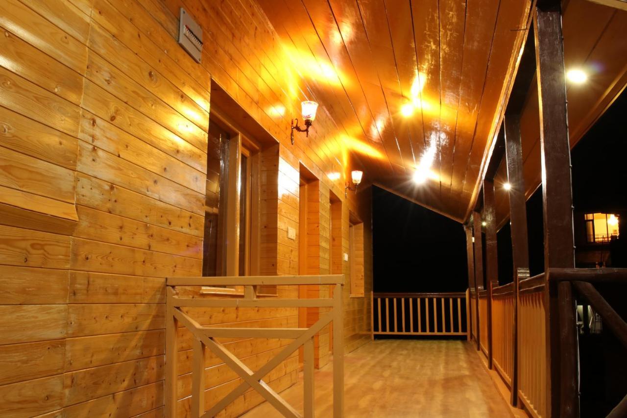 Forest Wood Cottage Manāli Екстериор снимка